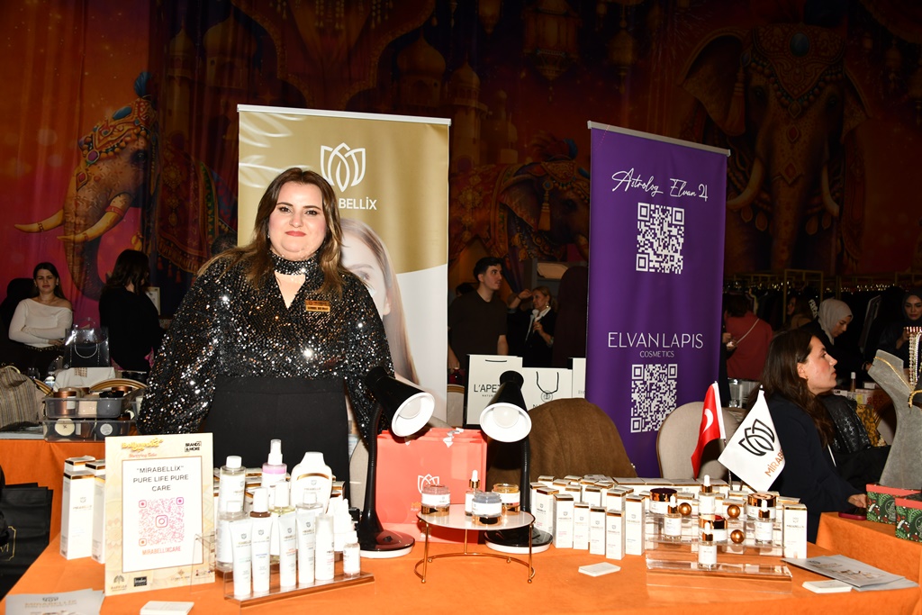 Bollywood I��lt�s�  Raffles �stanbul�u Sard� 